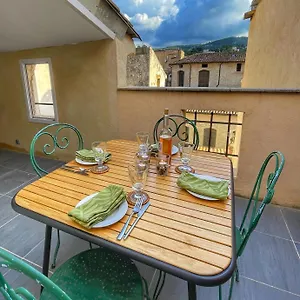 https://le-petit-delphia.fr-provencehotel.com